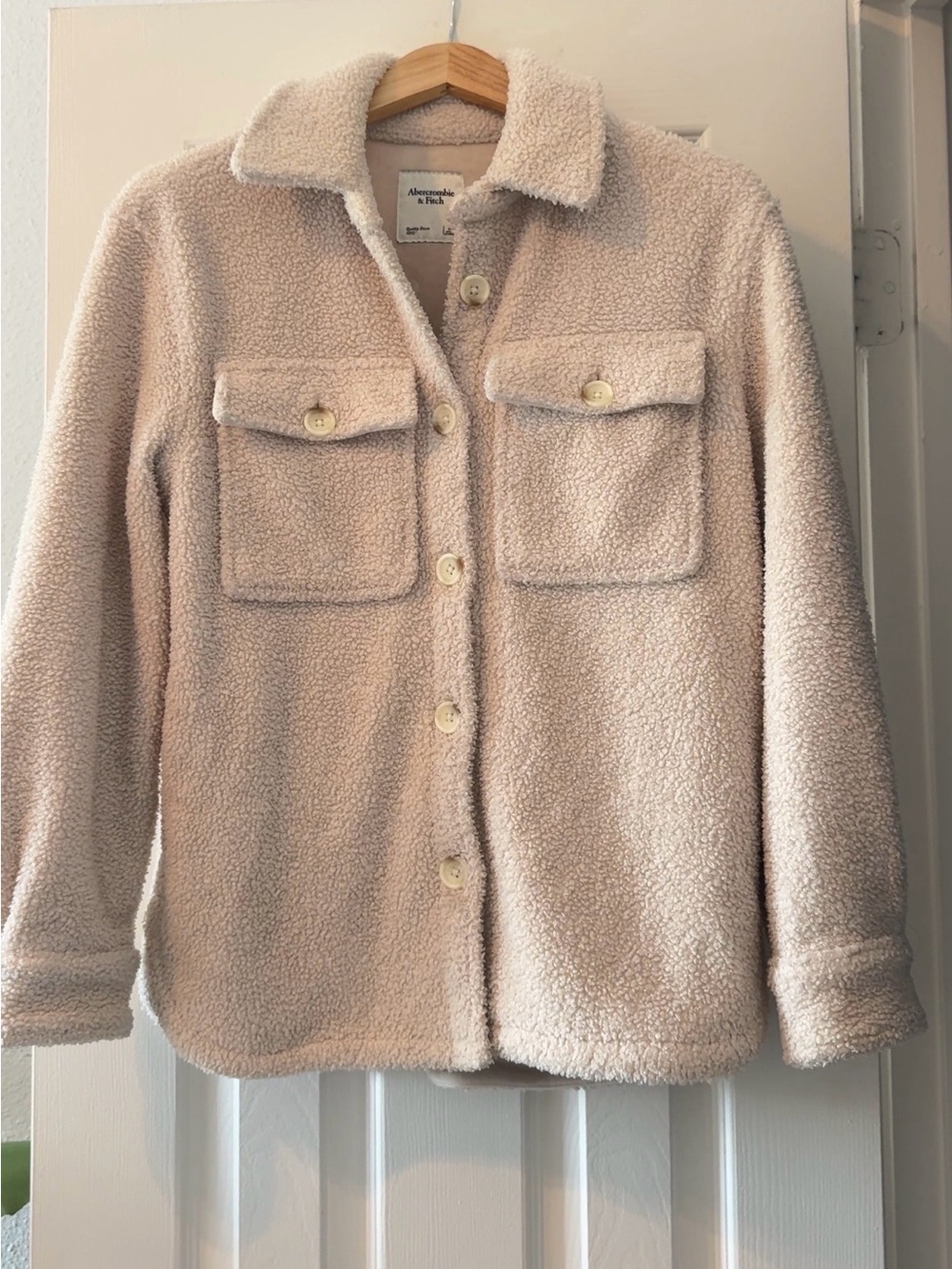 Abercrombie & Fitch Cream Sherpa Fuzzy Jacket – XS